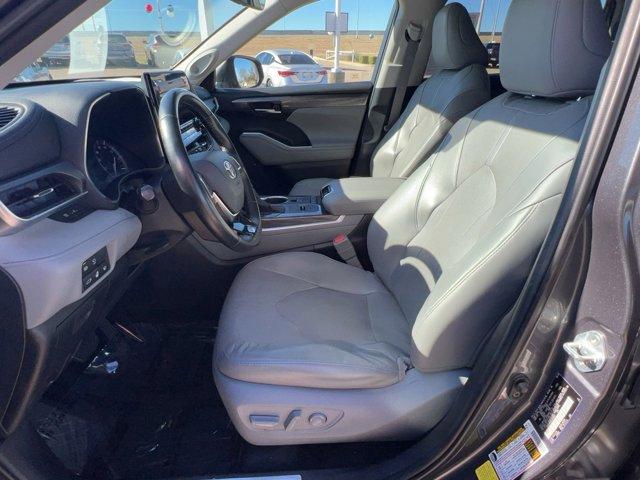 used 2020 Toyota Highlander car, priced at $34,995