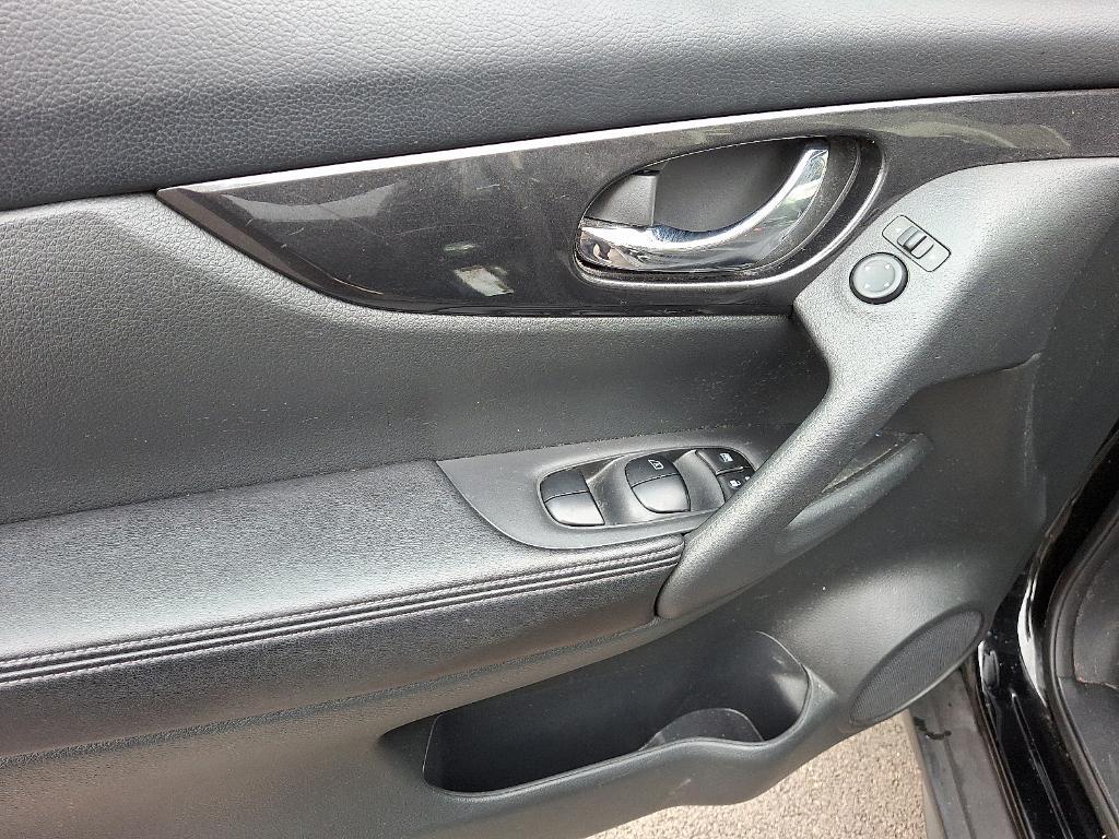 used 2018 Nissan Rogue car, priced at $9,350