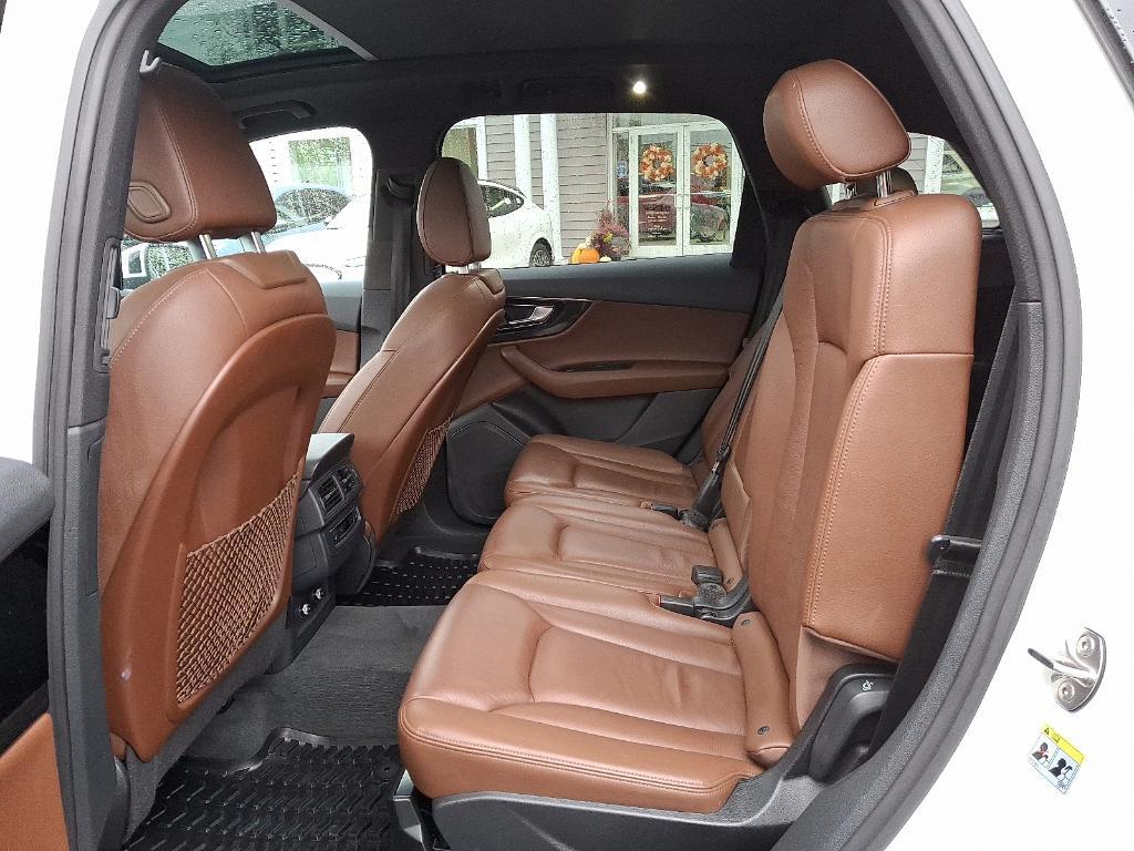 used 2019 Audi Q7 car, priced at $19,150