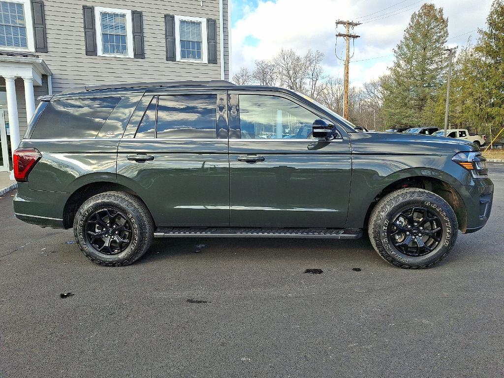 used 2022 Ford Expedition car, priced at $43,355