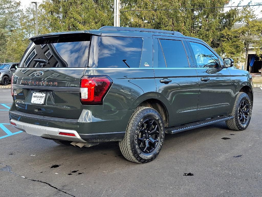 used 2022 Ford Expedition car, priced at $43,355
