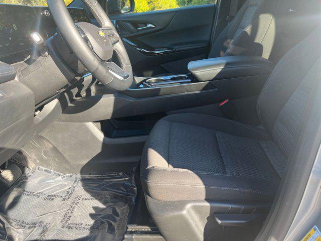 used 2025 Chevrolet Equinox car, priced at $26,424