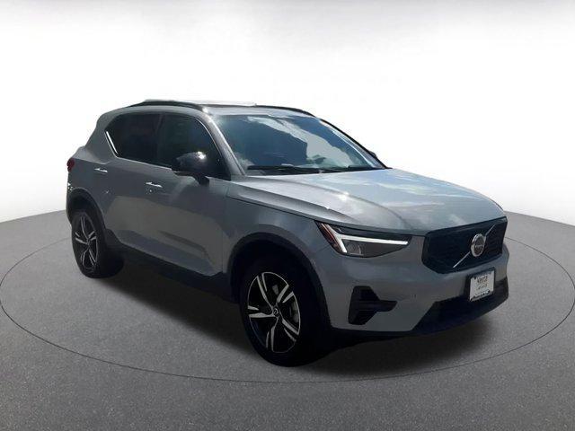 used 2024 Volvo XC40 car, priced at $26,059