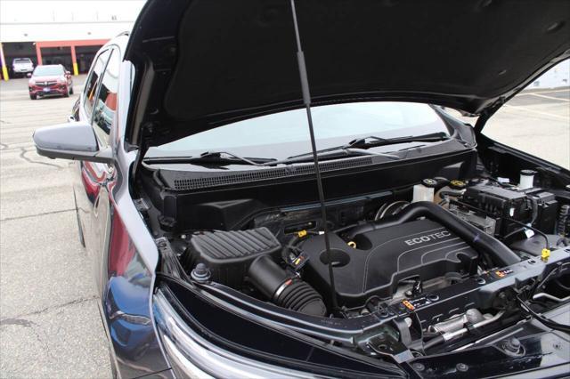 used 2022 Chevrolet Equinox car, priced at $25,497