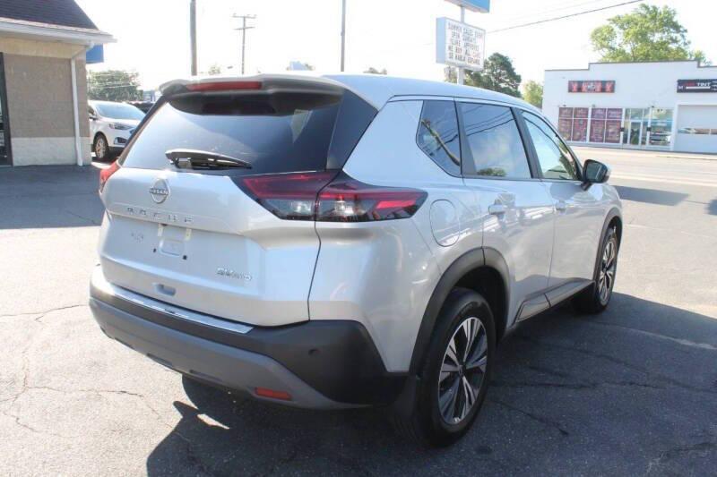 used 2024 Chevrolet Equinox car, priced at $22,997