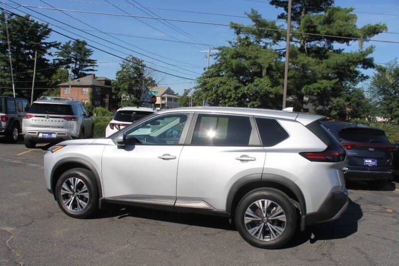 used 2024 Chevrolet Equinox car, priced at $22,997