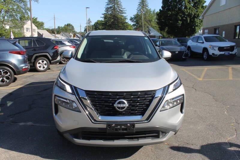 used 2024 Chevrolet Equinox car, priced at $22,997