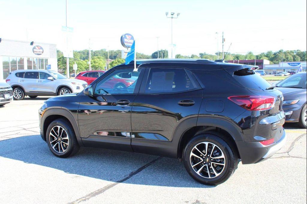 used 2024 Chevrolet TrailBlazer car, priced at $23,497