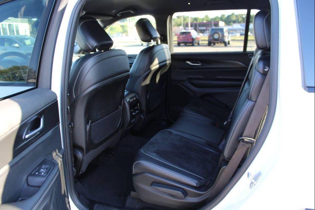 used 2024 Jeep Grand Cherokee L car, priced at $33,997