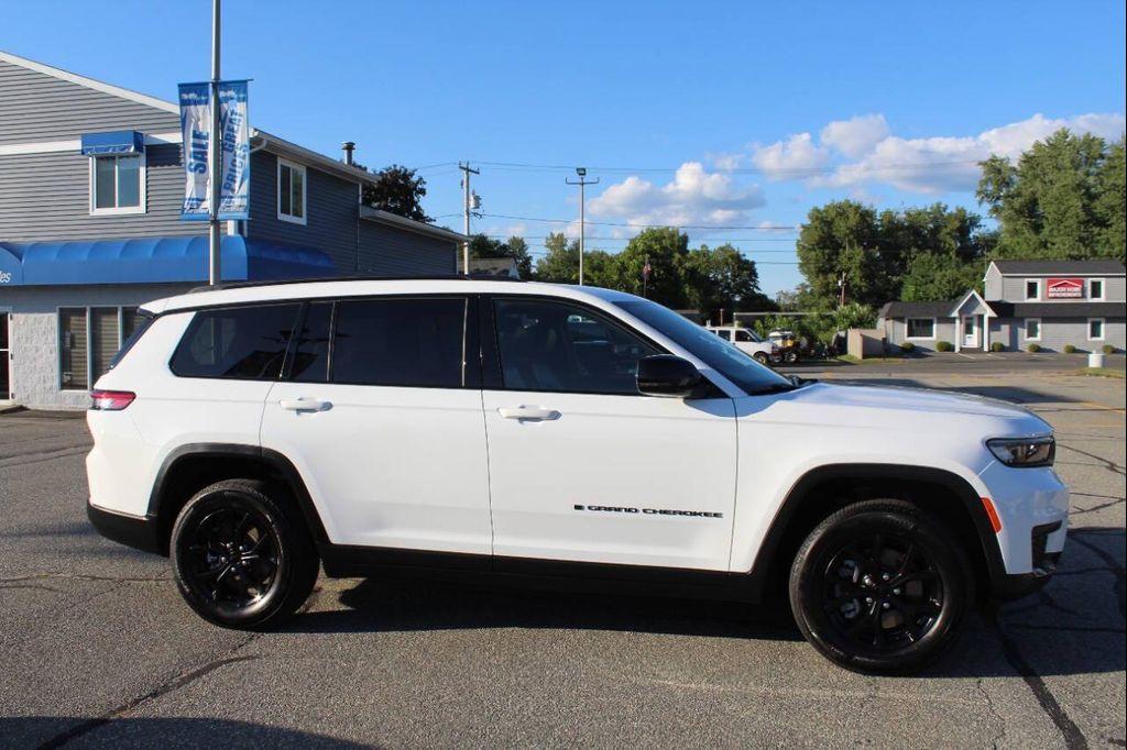 used 2024 Jeep Grand Cherokee L car, priced at $33,997
