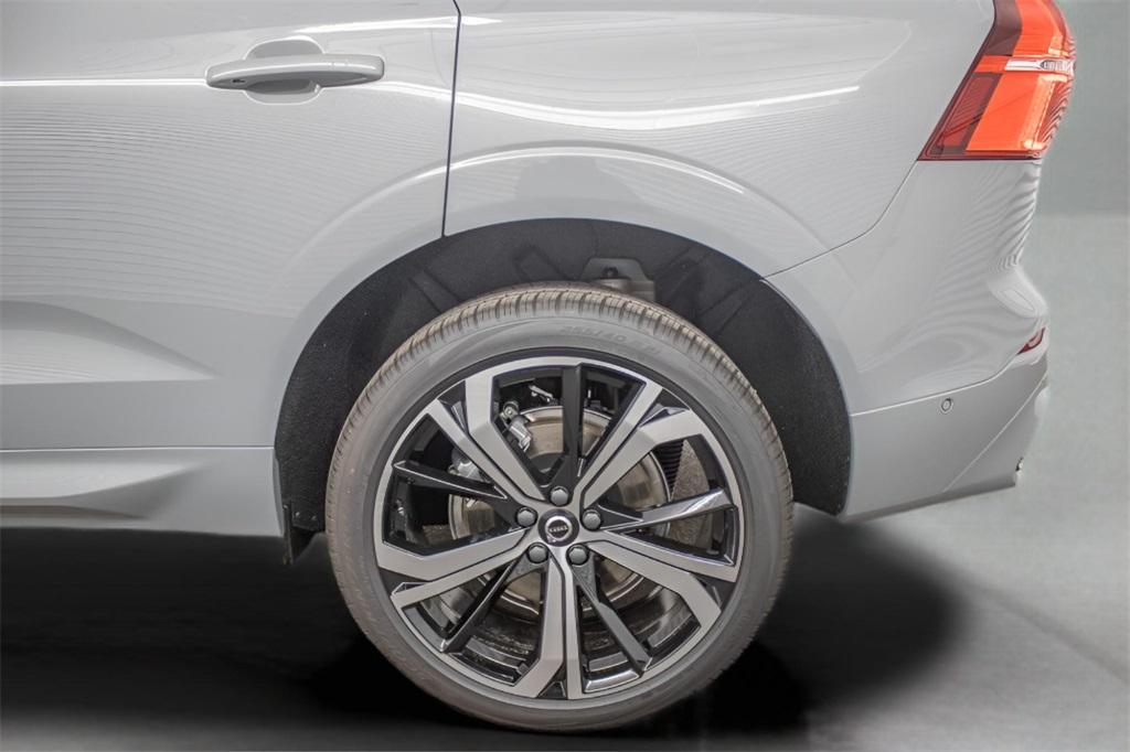 new 2025 Volvo XC60 car, priced at $67,305