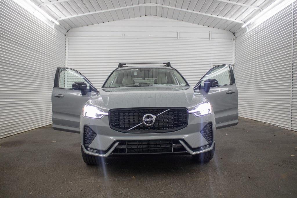 new 2025 Volvo XC60 car, priced at $67,305