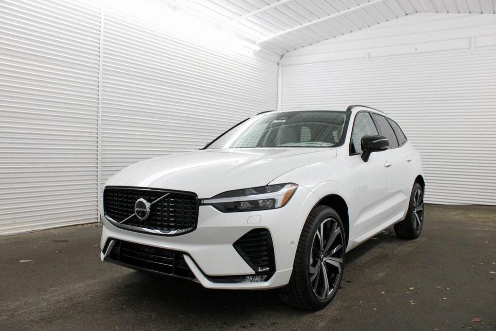 new 2025 Volvo XC60 car, priced at $62,005