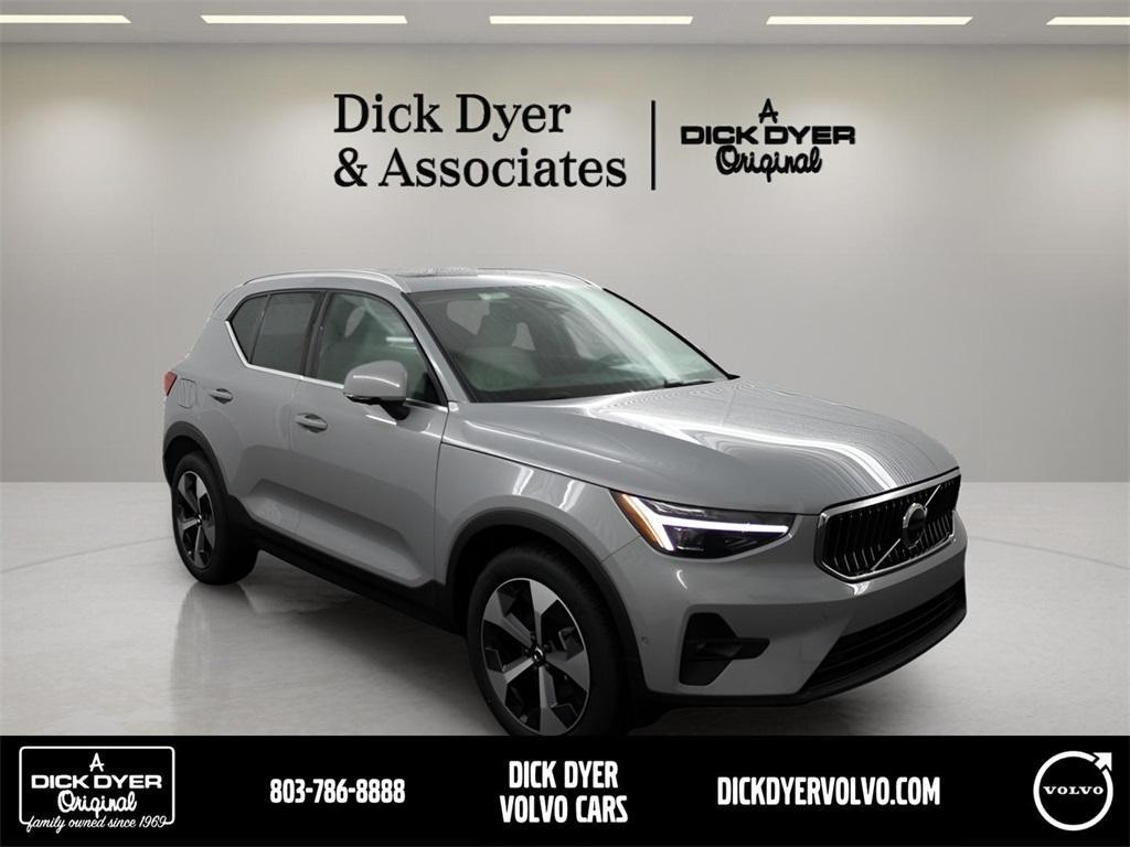 new 2025 Volvo XC40 car, priced at $48,100