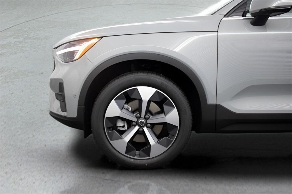new 2025 Volvo XC40 car, priced at $48,100