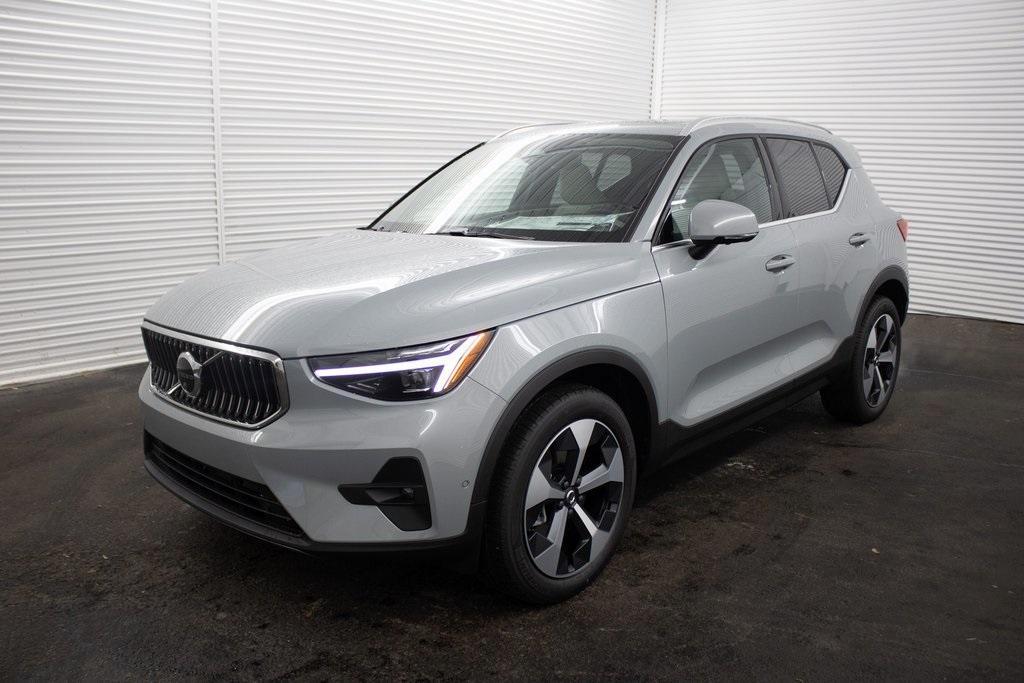 new 2025 Volvo XC40 car, priced at $48,100