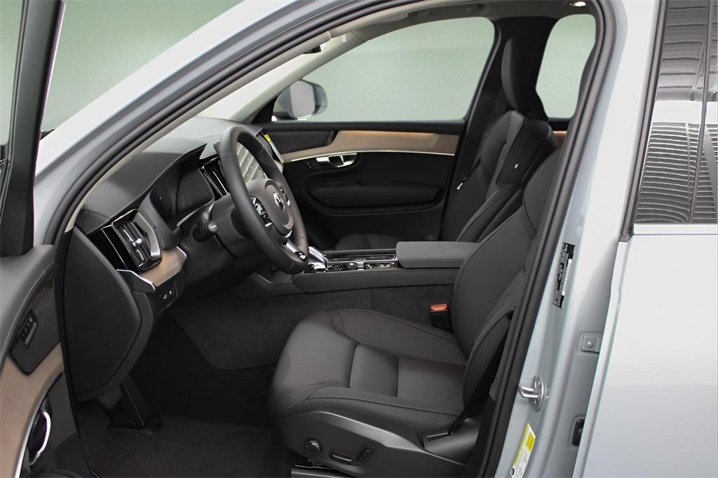 new 2025 Volvo XC90 Plug-In Hybrid car, priced at $78,805