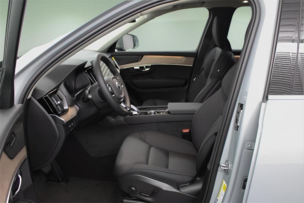 new 2025 Volvo XC90 Plug-In Hybrid car, priced at $78,805
