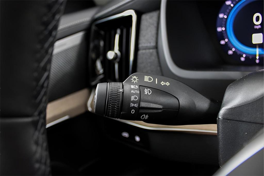 new 2025 Volvo XC90 Plug-In Hybrid car, priced at $78,805