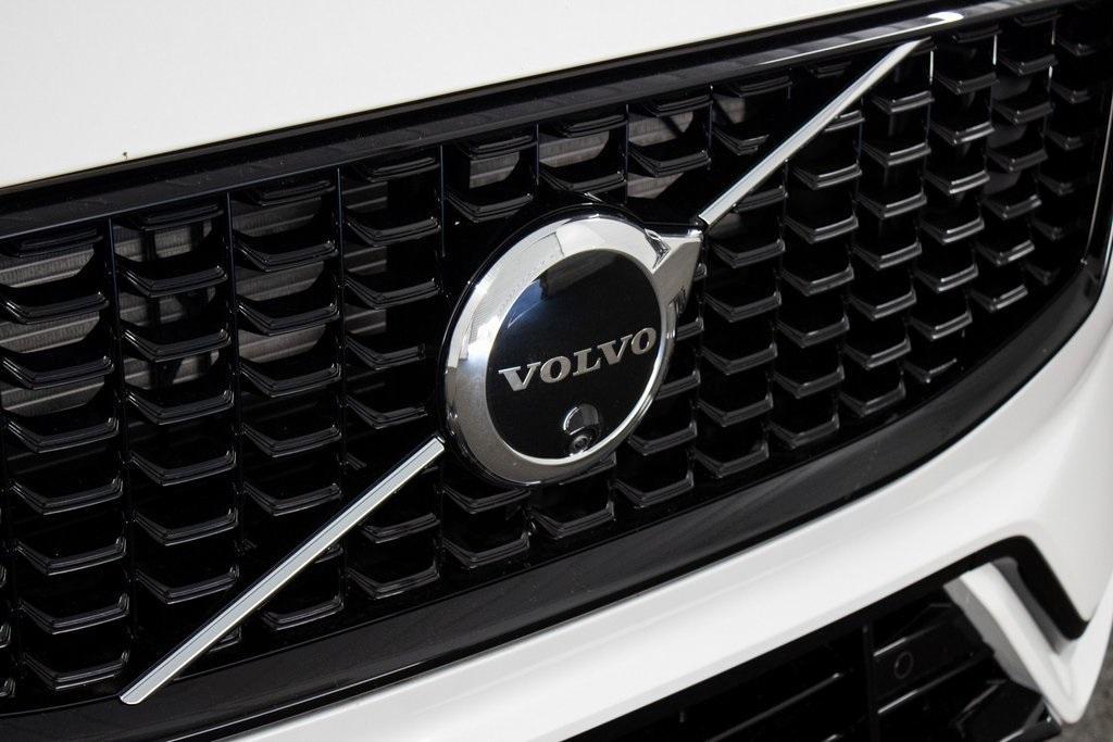new 2024 Volvo XC60 car, priced at $55,745