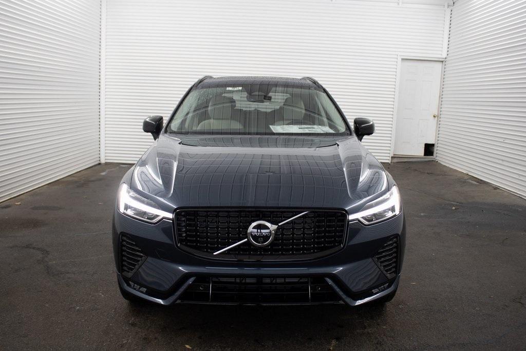 new 2025 Volvo XC60 car, priced at $54,585