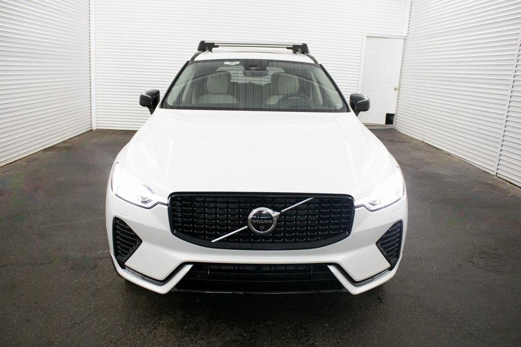 new 2025 Volvo XC60 car, priced at $61,310