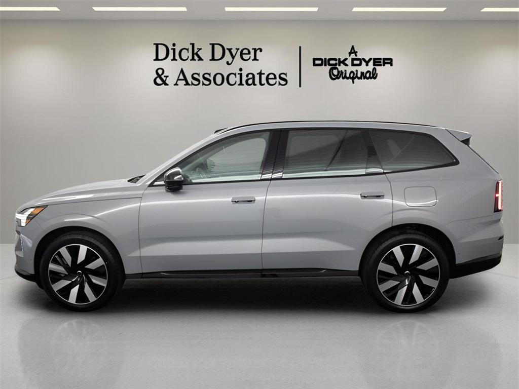 new 2025 Volvo EX90 car, priced at $85,640