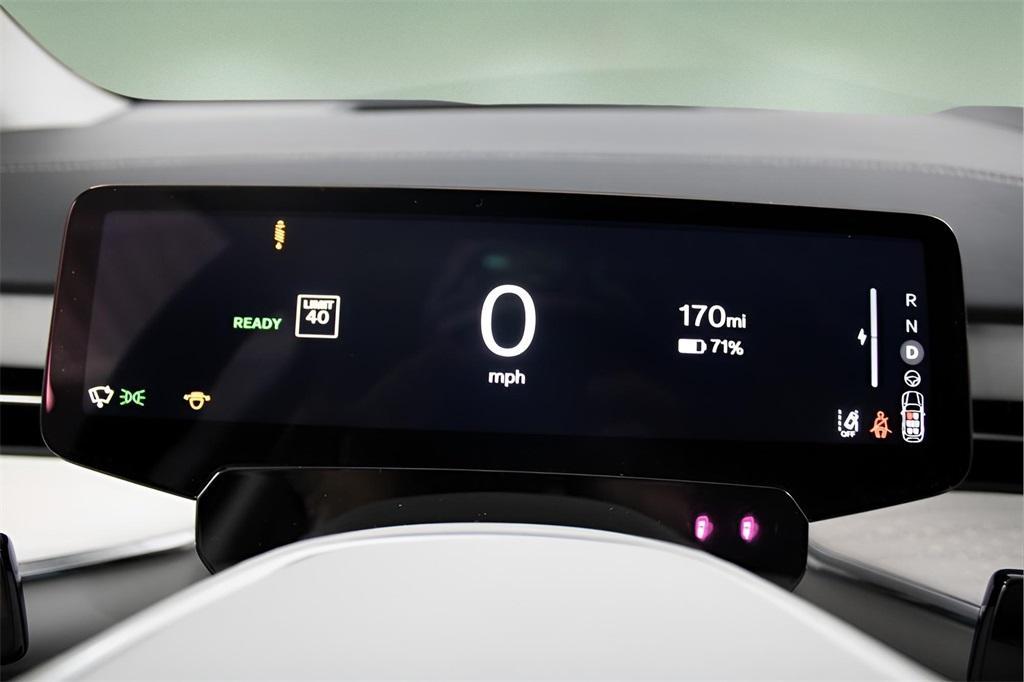 new 2025 Volvo EX90 car, priced at $85,640