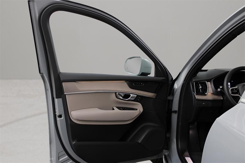 new 2026 Volvo XC90 car, priced at $77,755