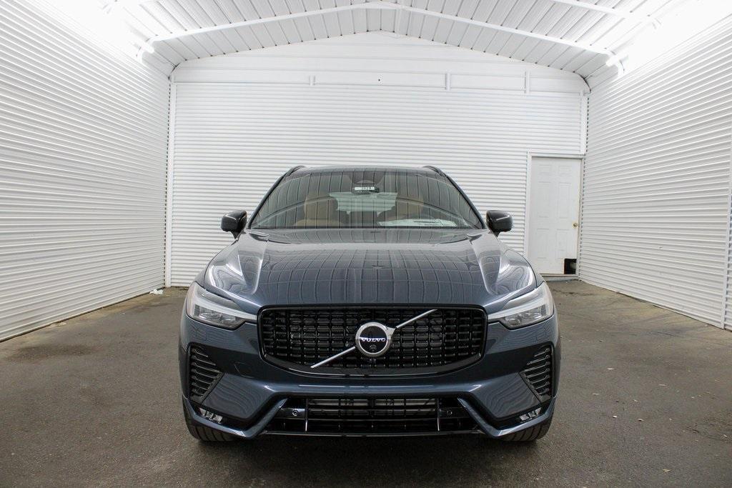 new 2025 Volvo XC60 car, priced at $60,660