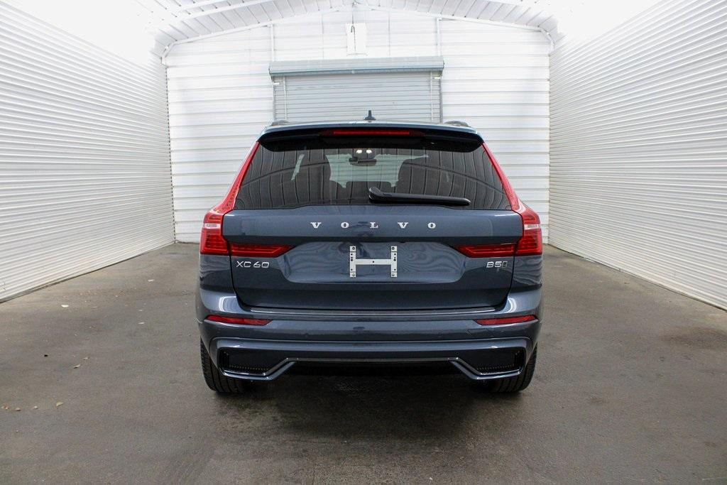 new 2025 Volvo XC60 car, priced at $60,660