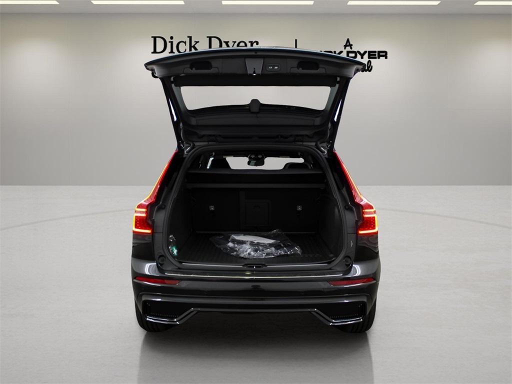 new 2026 Volvo XC60 car, priced at $60,595