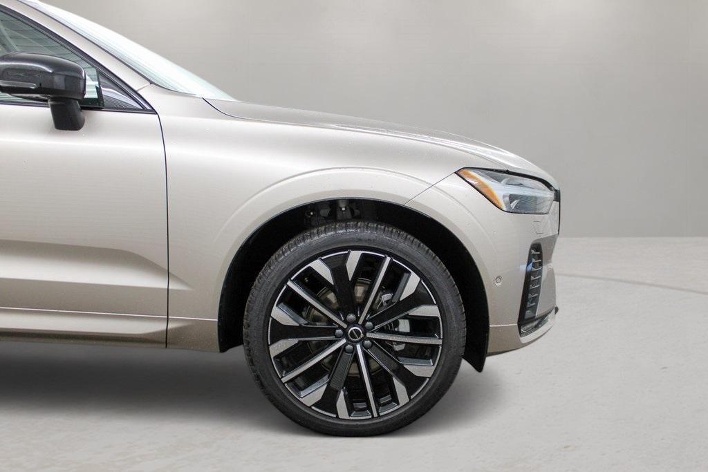 new 2026 Volvo XC60 car, priced at $63,935