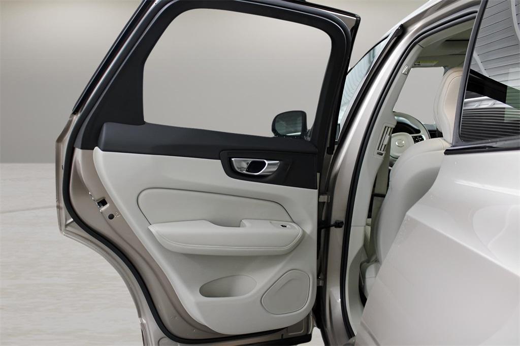 new 2026 Volvo XC60 car, priced at $63,935