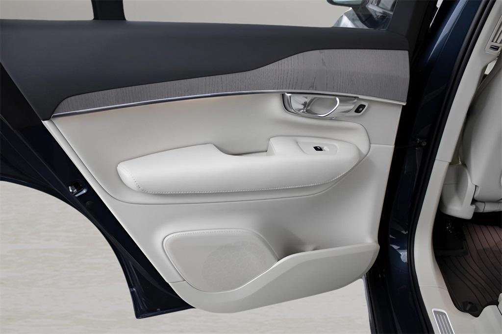 new 2025 Volvo XC90 car, priced at $68,065