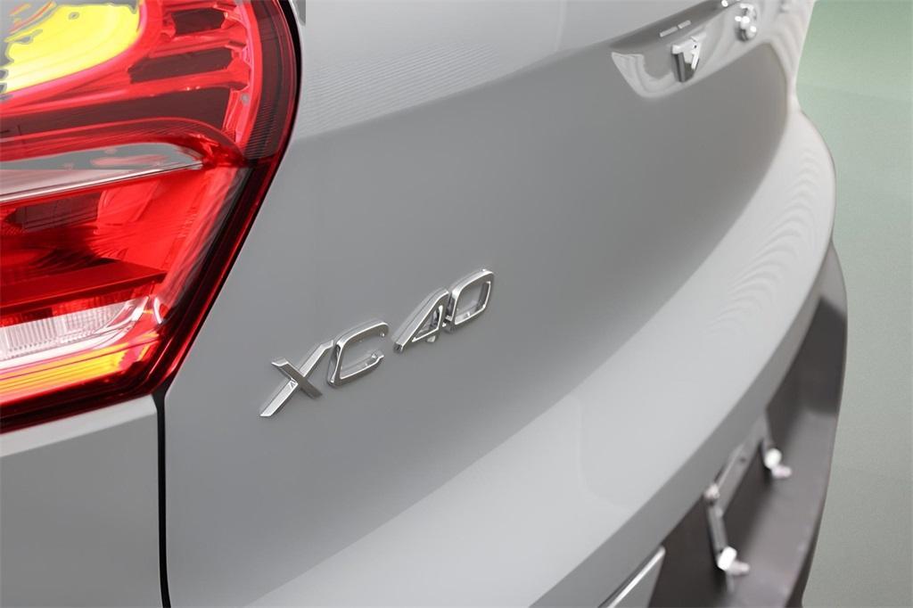 new 2025 Volvo XC40 car, priced at $50,595