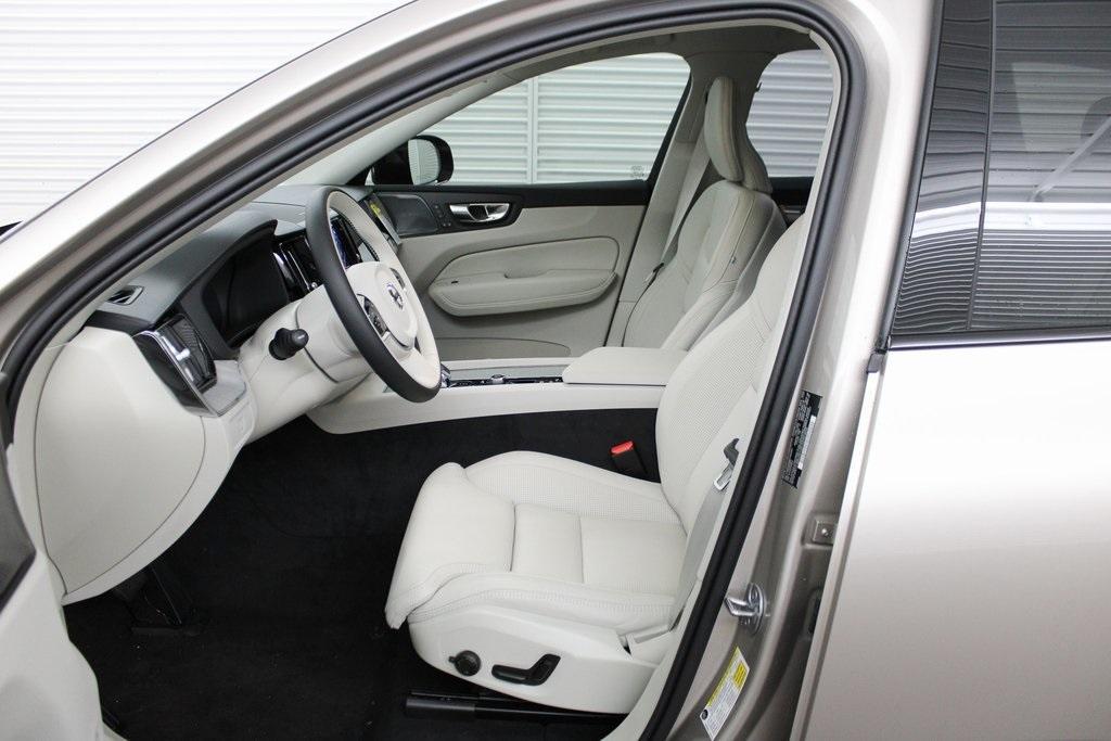 new 2025 Volvo XC60 car, priced at $59,910