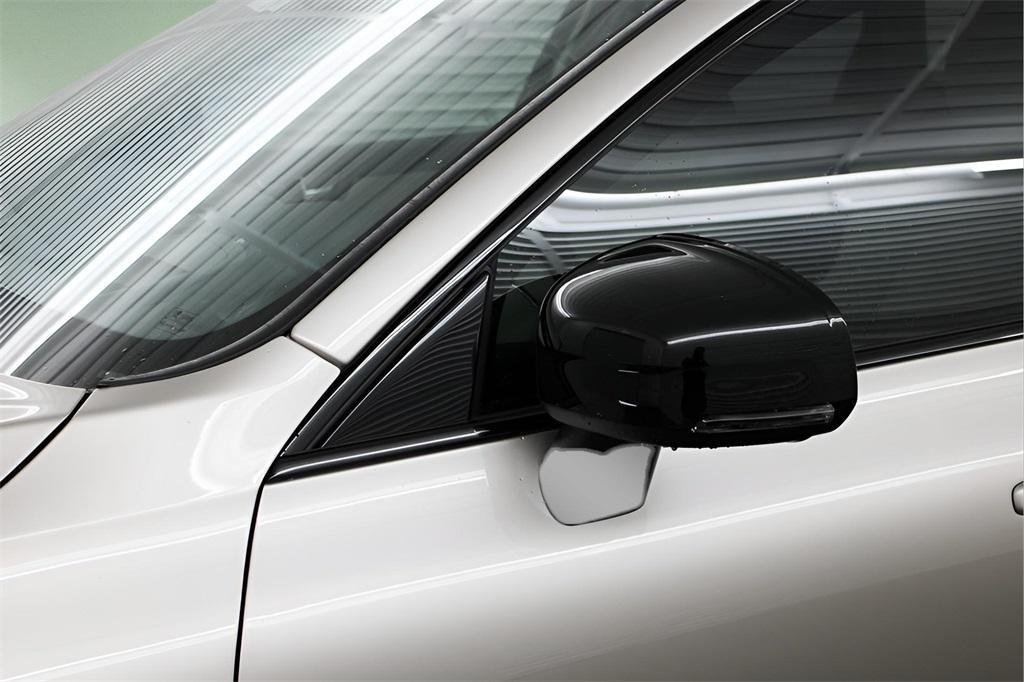new 2025 Volvo XC60 car, priced at $59,910