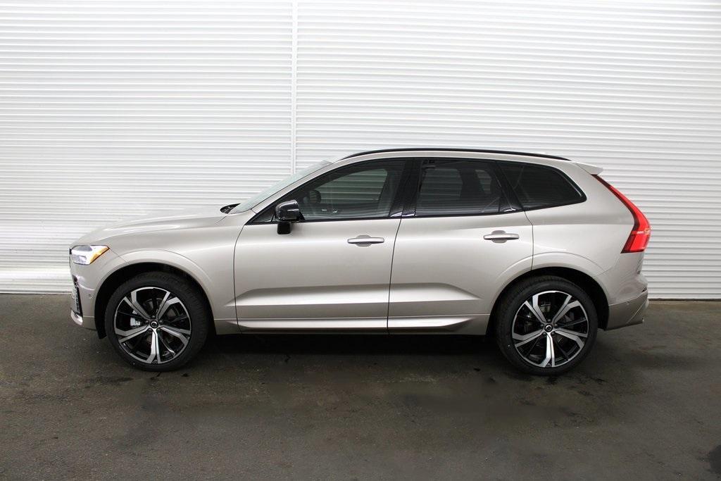 new 2025 Volvo XC60 car, priced at $59,910