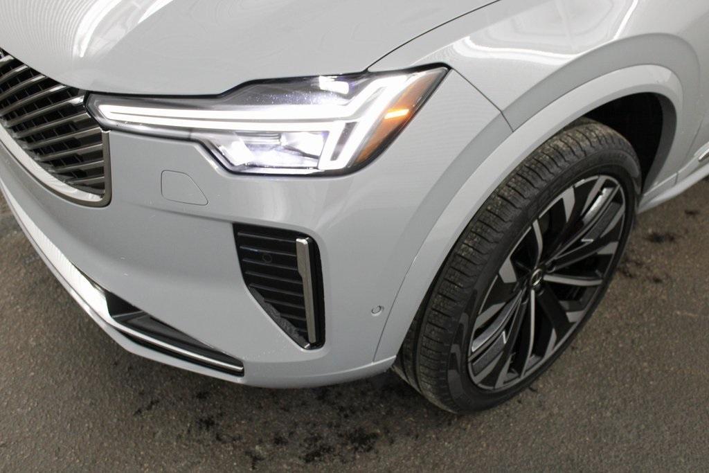 new 2025 Volvo XC90 car, priced at $69,155