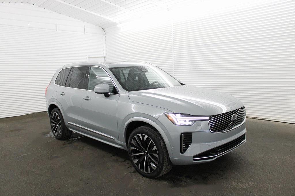 new 2025 Volvo XC90 car, priced at $69,155
