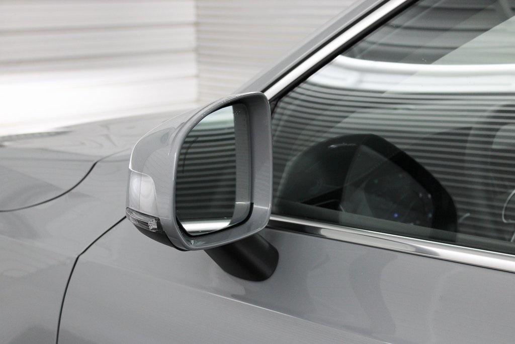 new 2025 Volvo XC90 car, priced at $69,155