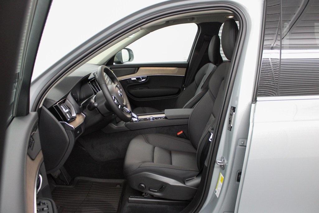 new 2025 Volvo XC90 car, priced at $69,155
