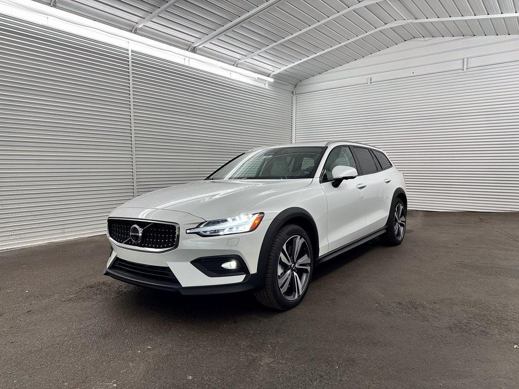 new 2025 Volvo V60 Cross Country car, priced at $54,225