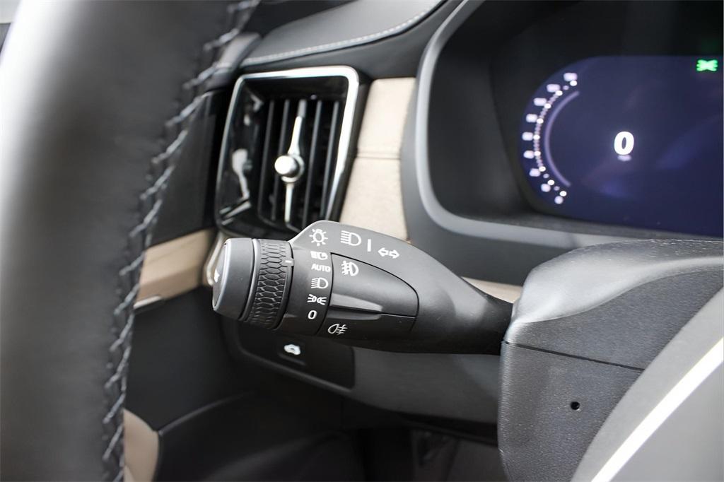 new 2026 Volvo XC90 car, priced at $71,825