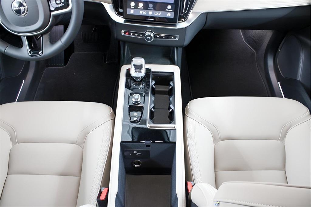 new 2026 Volvo XC90 car, priced at $71,825