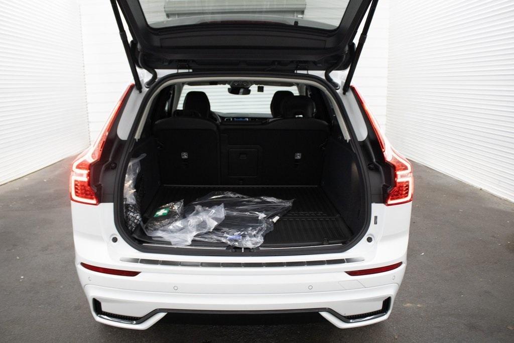 new 2025 Volvo XC60 Plug-In Hybrid car, priced at $66,235