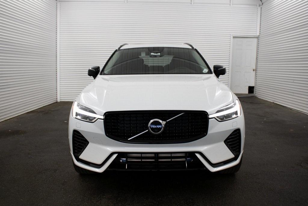 new 2025 Volvo XC60 Plug-In Hybrid car, priced at $66,235