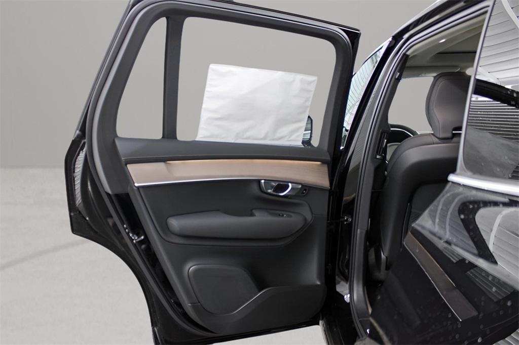 new 2025 Volvo XC90 car, priced at $69,155
