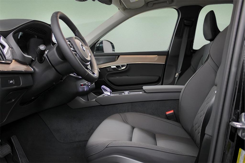 new 2025 Volvo XC90 car, priced at $69,155